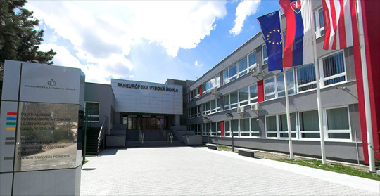 Fakulta informatiky, Paneurópska vysoká škola, Bratislava